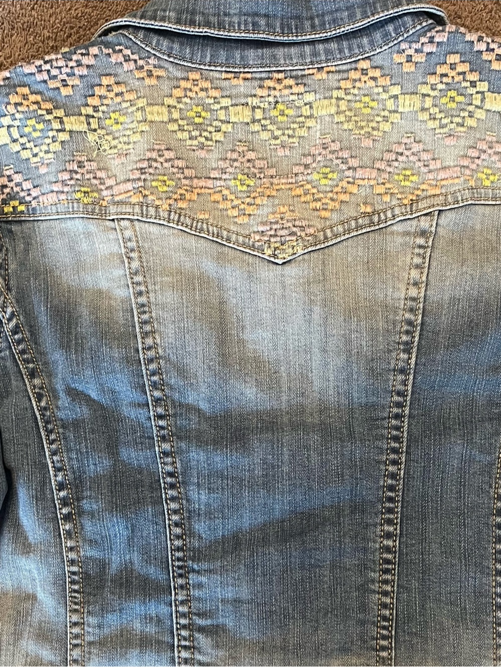 Jessica Simpson Boho
Ombre Bleached Denim Jacket Size Medium - Picture 8 of 14